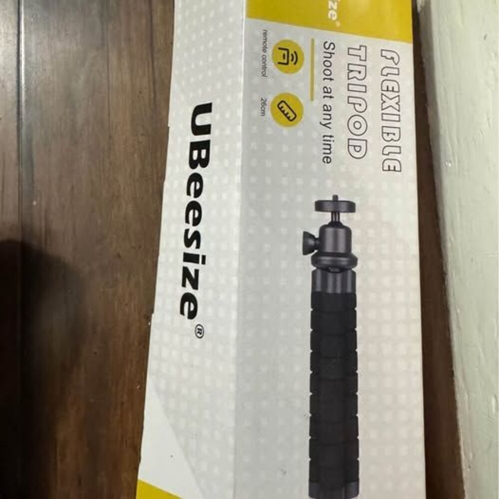 NEW - flexible tripod ubeesize- for phones / cameras travel photography (small)